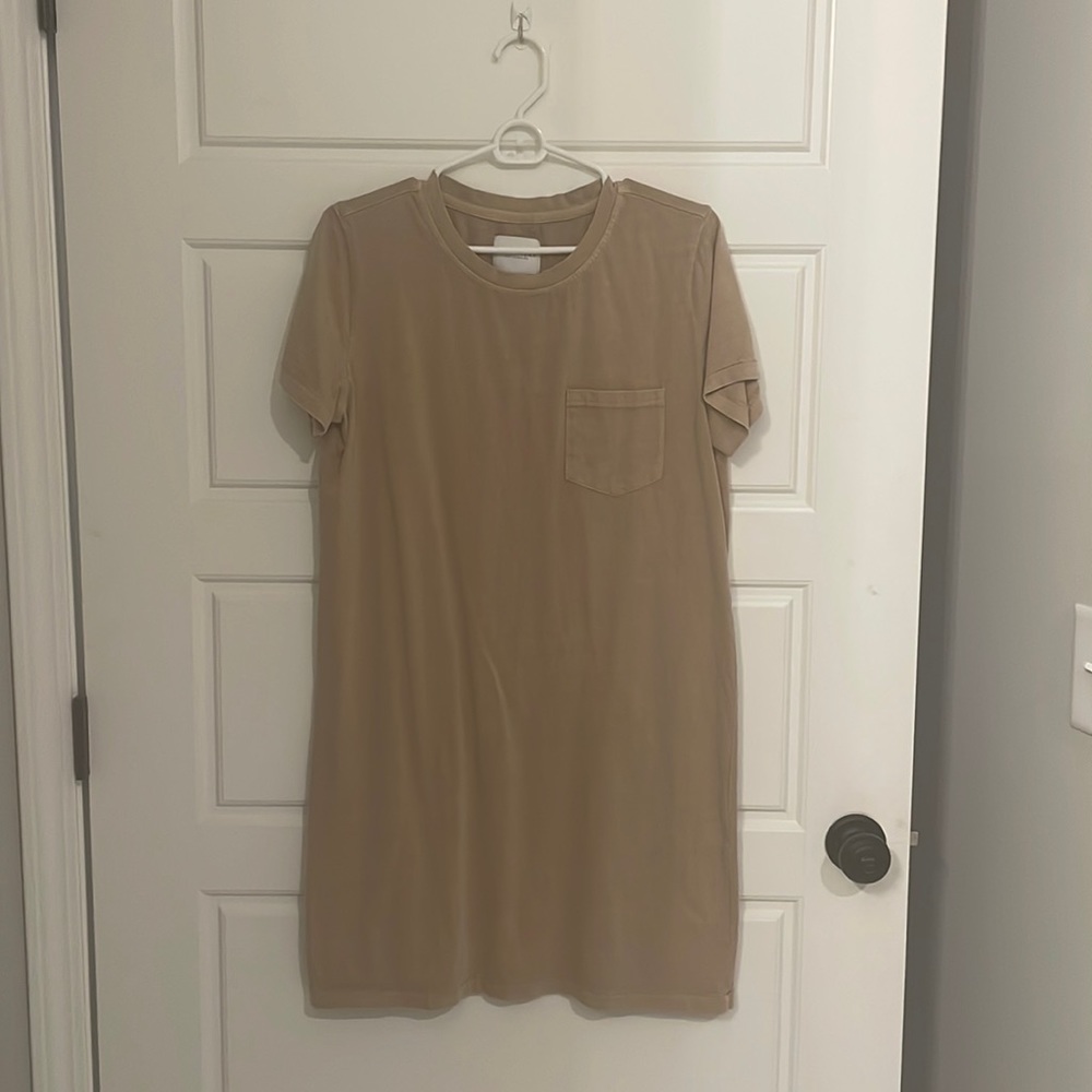 Carly Jean Los Angeles T-shirt Dress